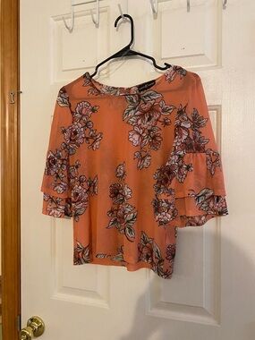 Almost Famous Coral Floral Bell-Sleeve Blouse